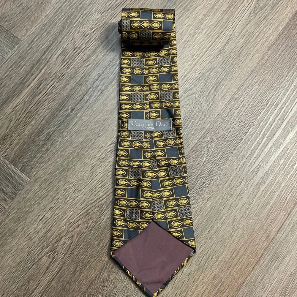Vintage Christian Dior Cravate Baroque Medallion‎ Silk Tie Black Gold Classy - Picture 3 of 7